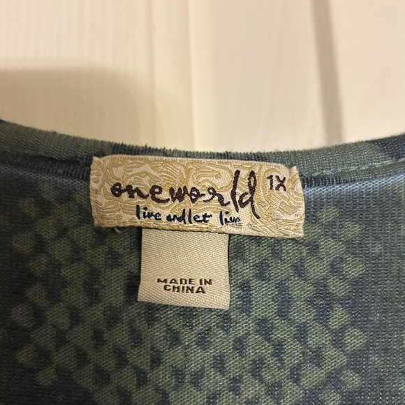 One World Tunic - Picture 2 of 4